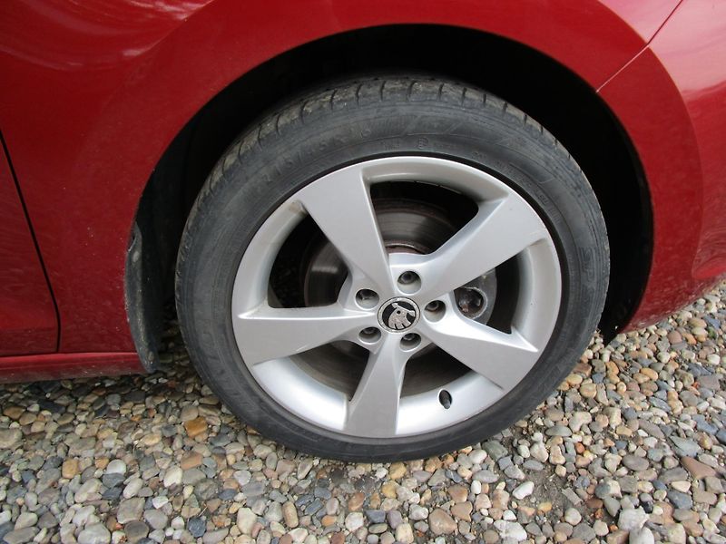Škoda Rapid - fotka 6 z 17