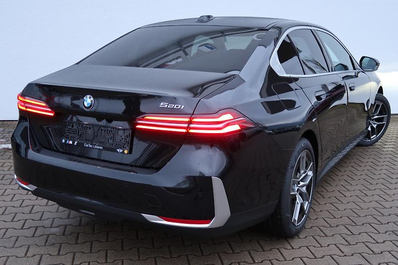 BMW Řada 5 520i - fotka 3 z 6