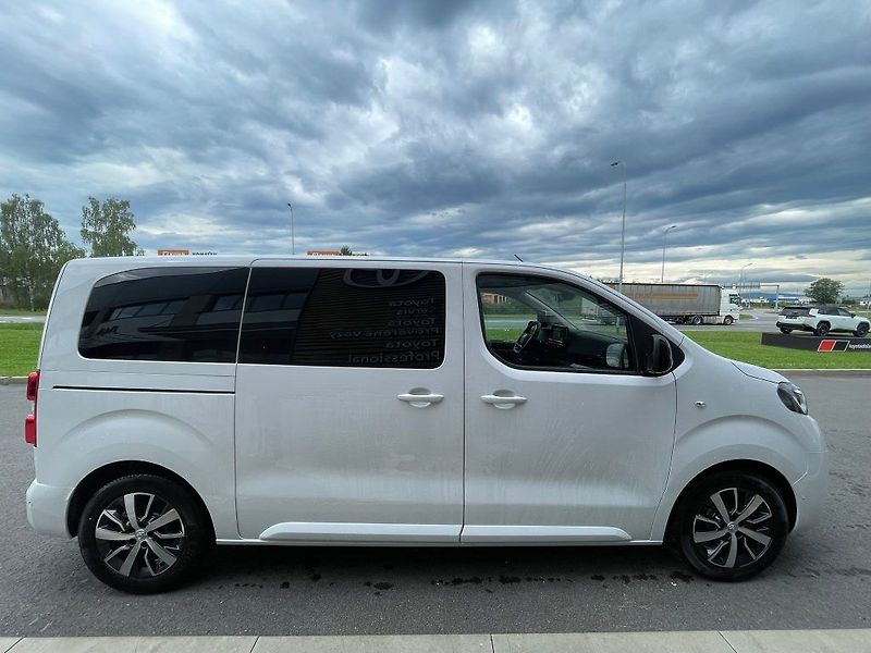 Toyota ProAce Verso 2.2D 180HP A/T L1 VIP 7S - fotka 7 z 30