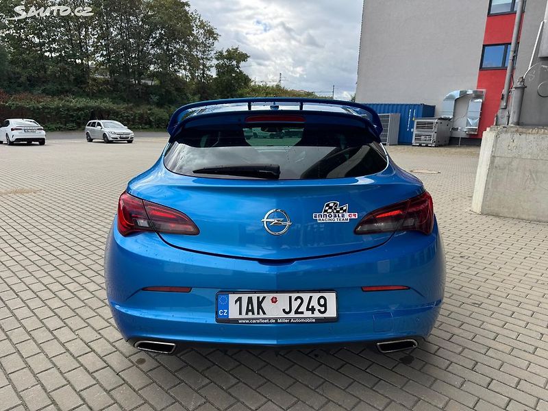 Opel Astra (2012) GTC OPC 2.0 Turbo 206kw - fotka 4 z 22