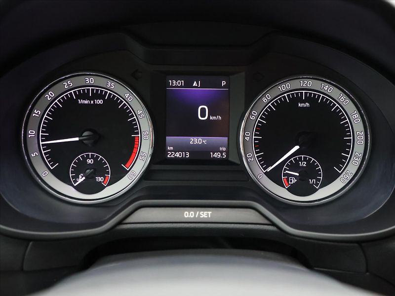 Škoda Octavia 1,6 TDi 85 kW Style Tažné Klim - fotka 15 z 30