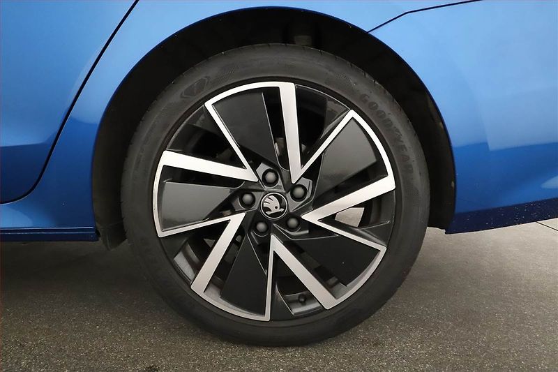 Škoda Octavia (2025) 1.5 eTSI mHEV, SPORTLINE - fotka 16 z 16