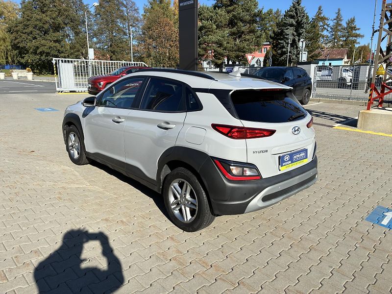 Hyundai Kona 1.0T-GDi 88kW SMART AUTOMAT - fotka 5 z 32