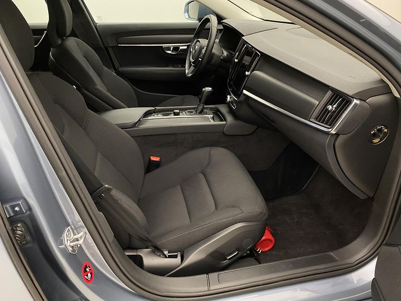 Volvo V90 D3 KINETIC REZERVACE - fotka 23 z 38