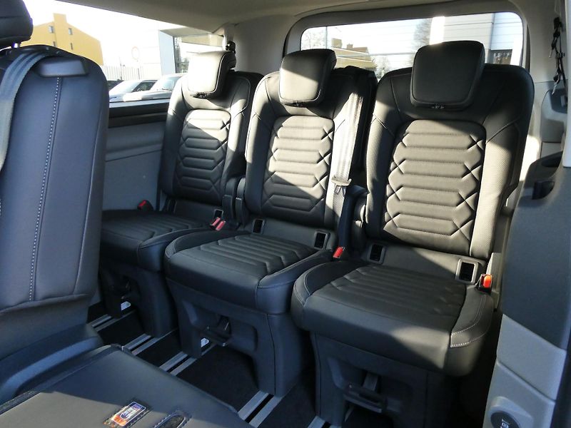 Ford Tourneo Custom (2026) L2,TITANIUM X,8Míst,AWD automat - fotka 8 z 12