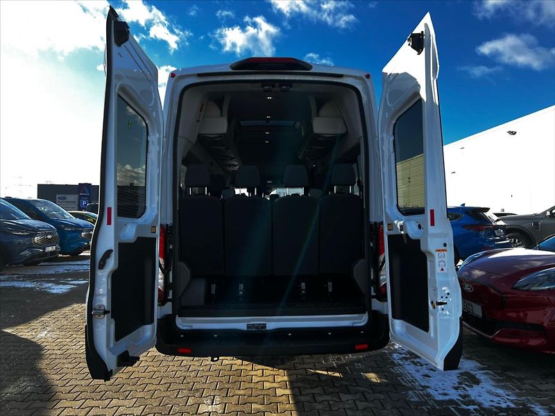 Ford Transit (2025) 2,0 EcoBlue BUS 18míst AUT L4 - fotka 10 z 37