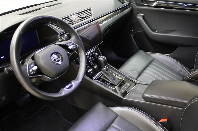 Škoda Superb 1,4 TSI IV L&K 1.majitel CZ - fotka 10 z 27