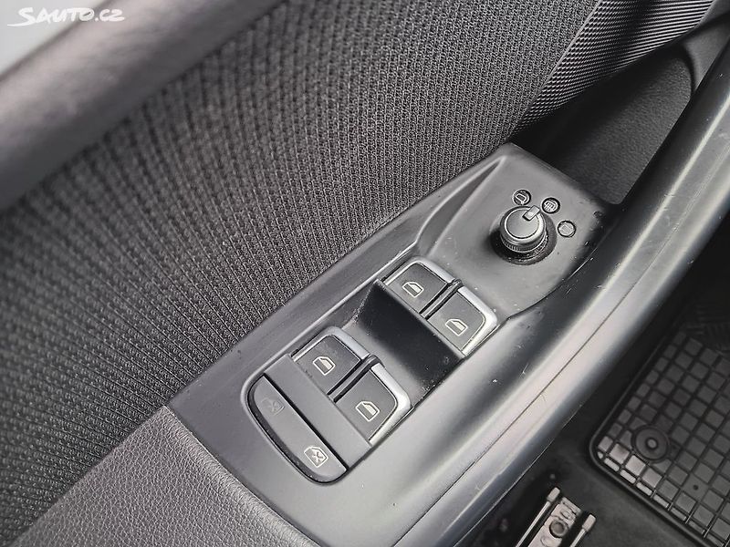 Audi Q3 2.0 TDI 130kW QUATTRO - fotka 20 z 32