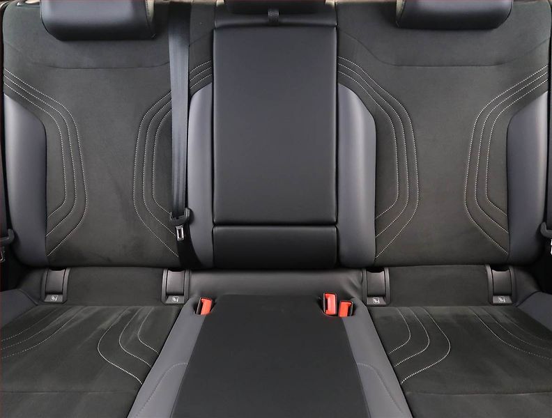 Volkswagen ID.5 (2022) Pro Perf. (82 kWh), SoH 91% - fotka 10 z 32