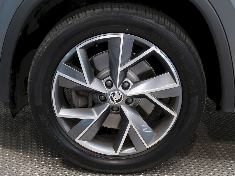 Škoda Kodiaq (2023) SPORTLINE 2.0TSI 140KW 4x4 DSG - fotka 12 z 42