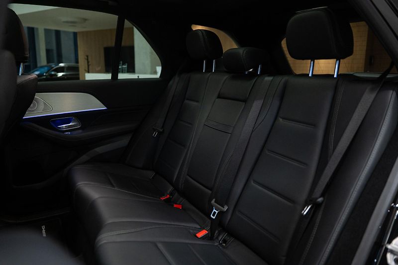 Mercedes-Benz GLE (2024) 450d 270KW AMG PREMIUM 1MAJ ČR - fotka 29 z 44