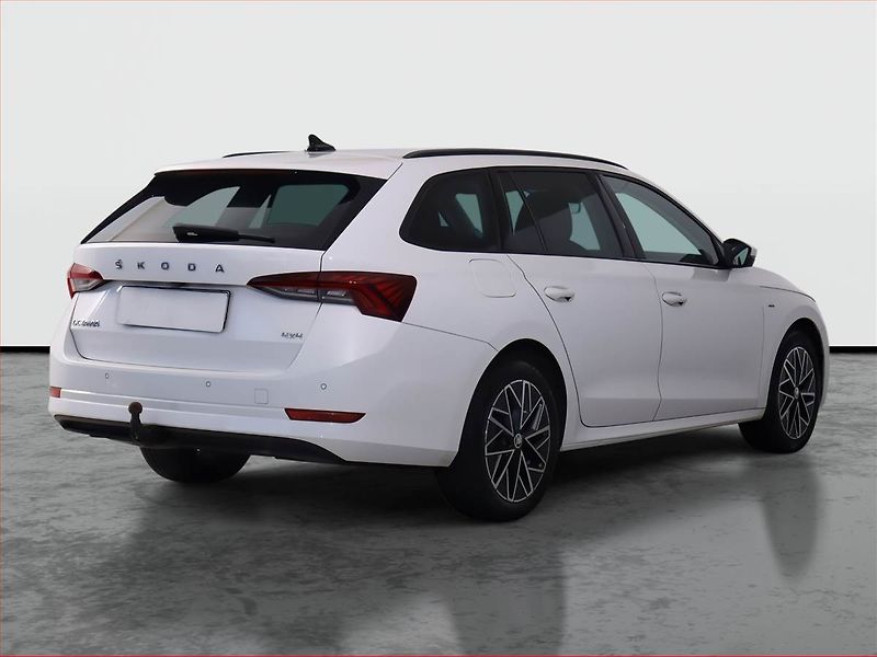 Škoda Octavia (2022) Clever 2.0 TDI, 4X4, Automat - fotka 5 z 27