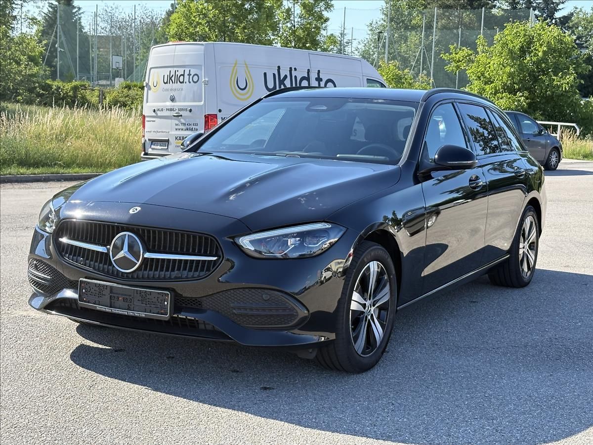 Mercedes-Benz Třídy C 2,0 300e230kW AVG,Led,Nav,Kame