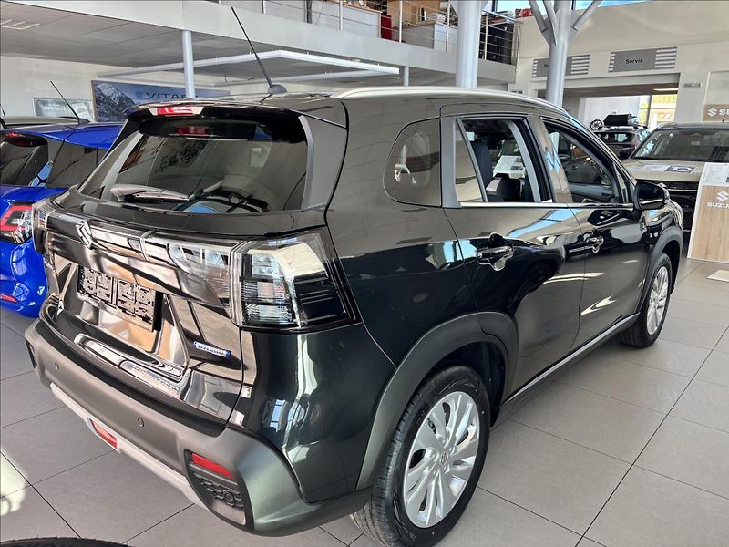 Suzuki S-Cross (2025) 1,4   Premium AT - fotka 3 z 11
