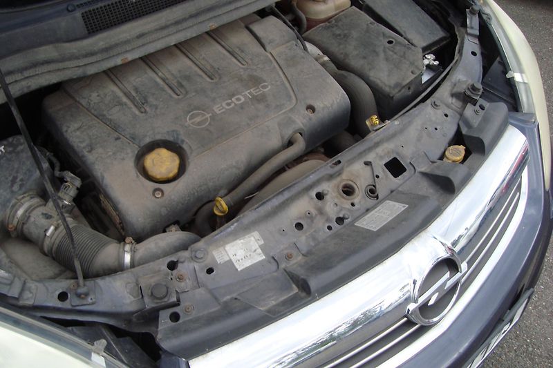 Opel Zafira (2008) 1.9 CDTi,7-M,2.Maj.S.Kn.STK 28 - fotka 15 z 50