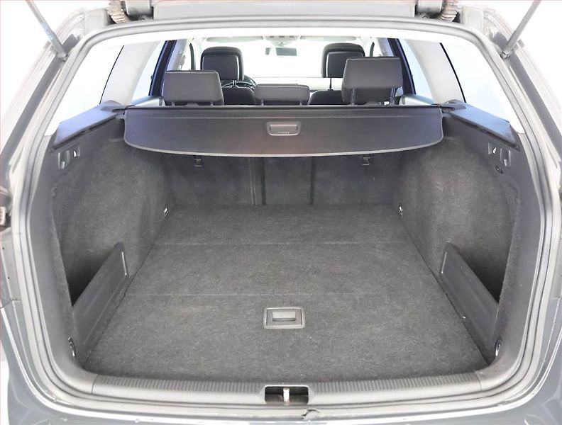 Volkswagen Passat (2013) Alltrack 2.0 TDI, 4X4 - fotka 17 z 18