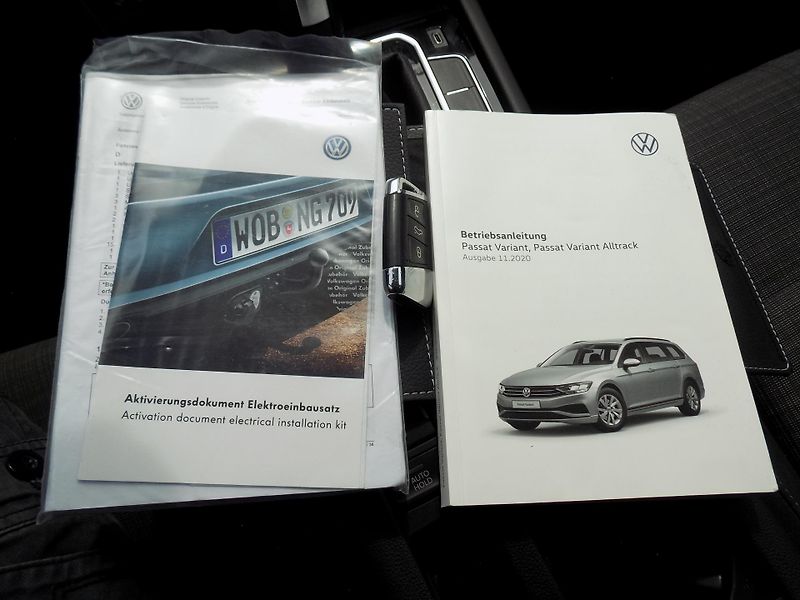 Volkswagen Passat Variant 2,0 TDI 110 KW DSG VÝHŘEV LED - fotka 42 z 43