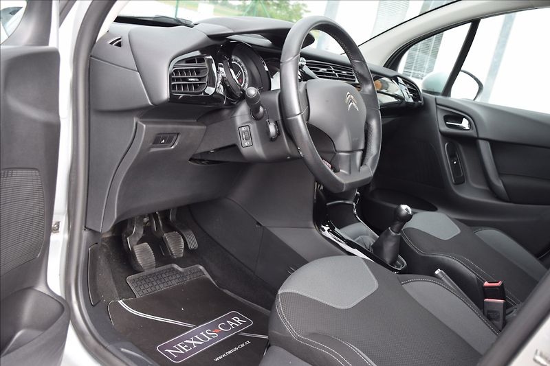 Citroën C3 1,1 i 44KW PO SERVISE NOVÁ STK - fotka 18 z 40