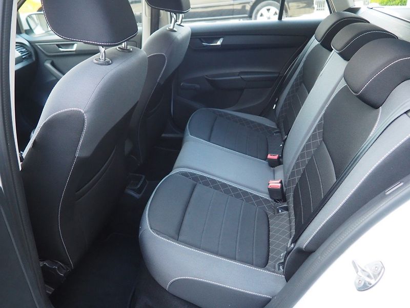 Škoda Fabia (2019) 1.0i Ambition - fotka 12 z 33