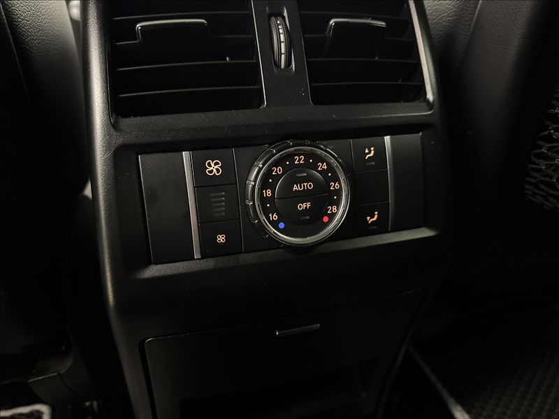 Mercedes-Benz GLE 3,0 AMG 4X4 LED DPH PANO TAŽNÉ - fotka 39 z 46