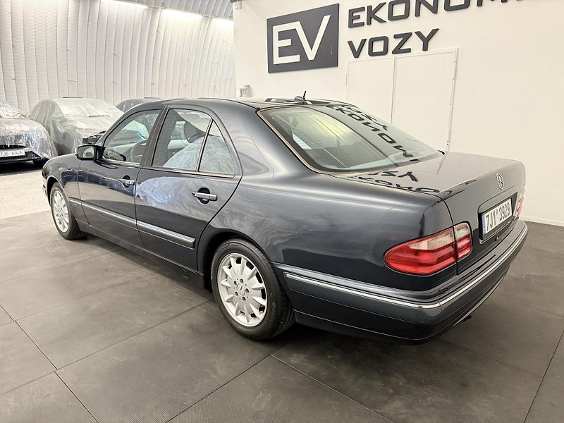 Mercedes-Benz Třídy E (2001) 280I V6 ,150kw, velmi krásný!! - fotka 5 z 35