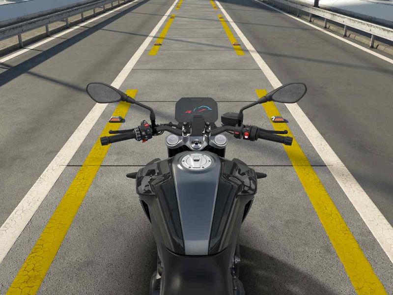 BMW F 900 R - fotka 5 z 6