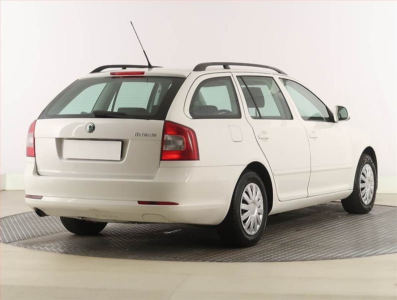 Škoda Octavia (2010) 1.6 TDI - fotka 5 z 14