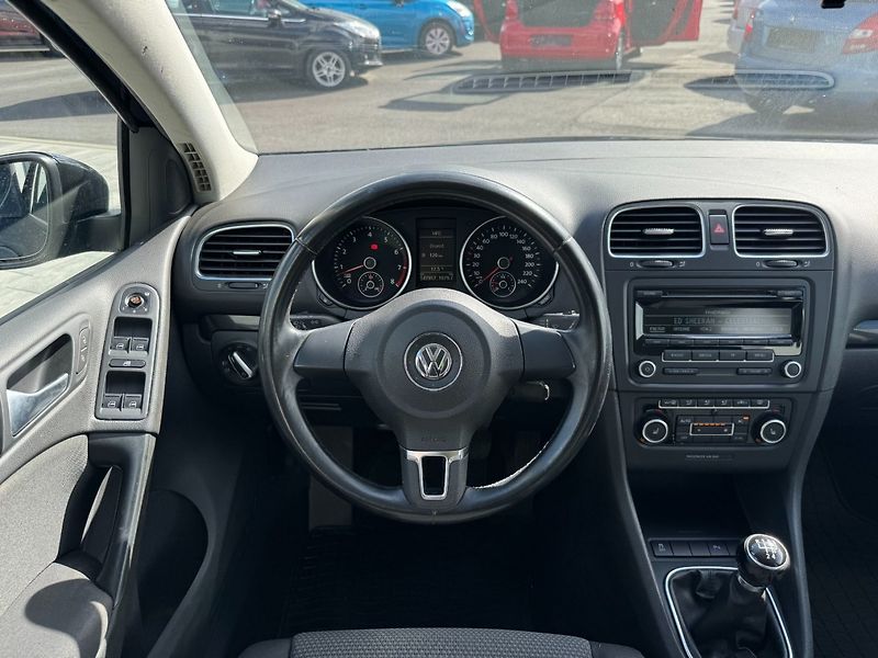 Volkswagen Golf (2012) Comfortline 1.2 TSI 63kW - fotka 14 z 32