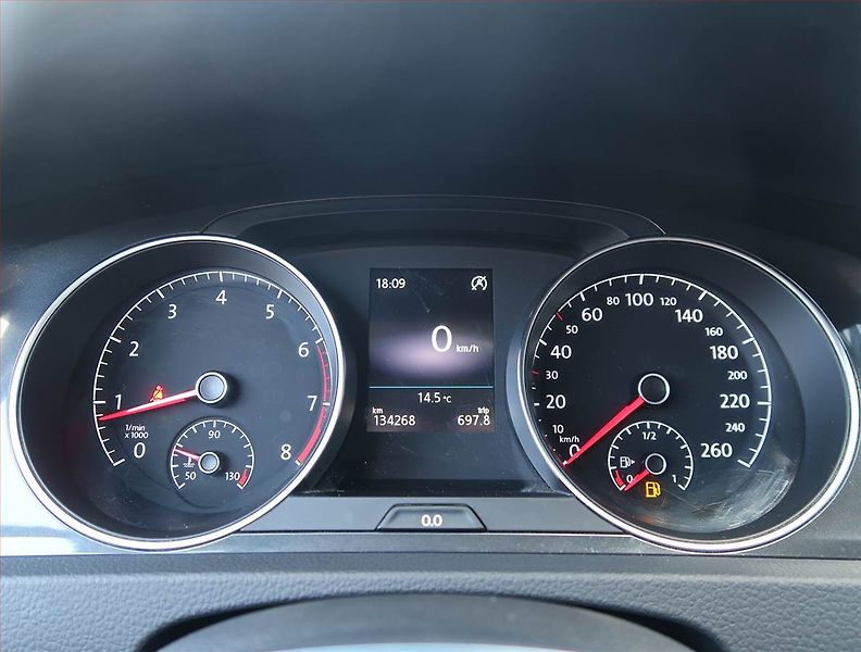 Volkswagen Golf (2017) Comfortline 1.4 TSI - fotka 10 z 14