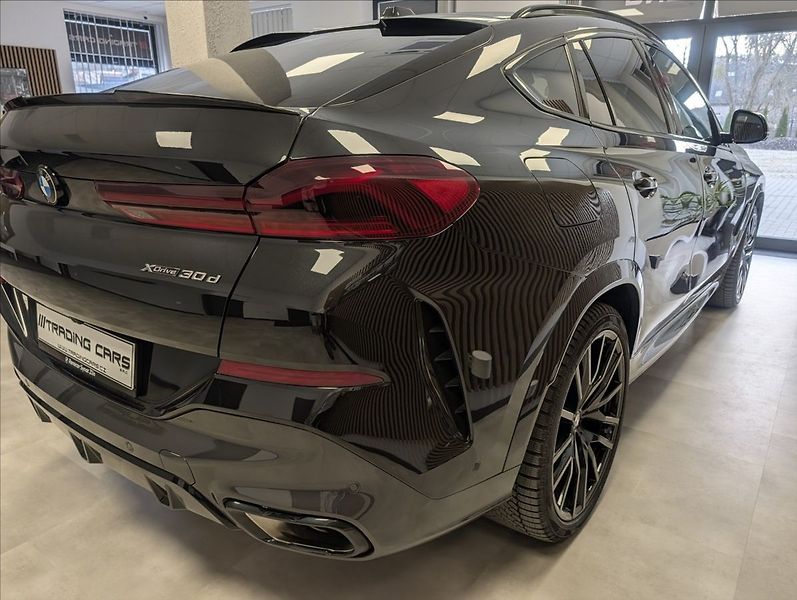 BMW X6 xDrive 30d M Sport - fotka 9 z 38