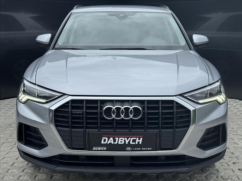 Audi Q3 2,0 40TDI quattro S tronic DPH - fotka 4 z 29