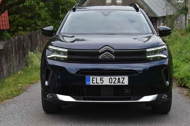 Auto jsme prověřili také v náročném terénu Jizerských hor