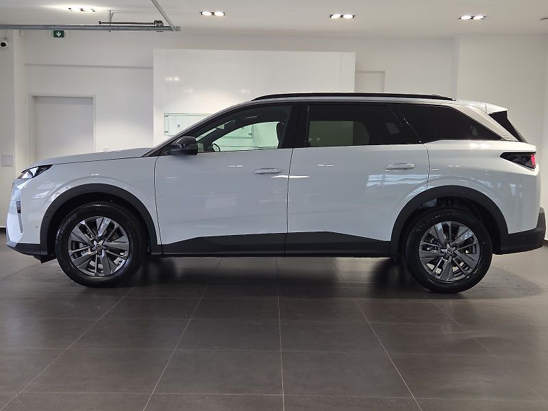 Peugeot 5008 (2025) ALLURE Hybrid 145 e-DCS6 - fotka 4 z 15