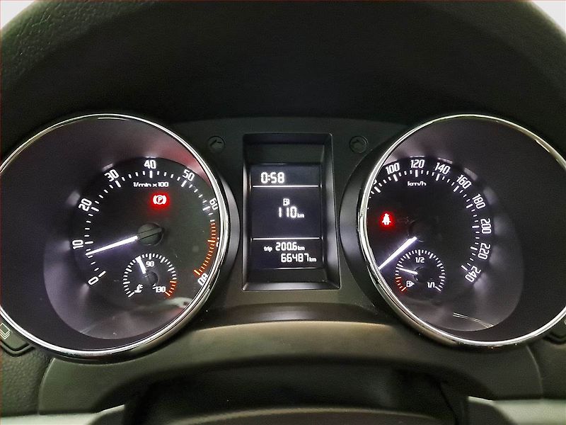 Škoda Yeti (2014) 1.2 TSI - fotka 11 z 15