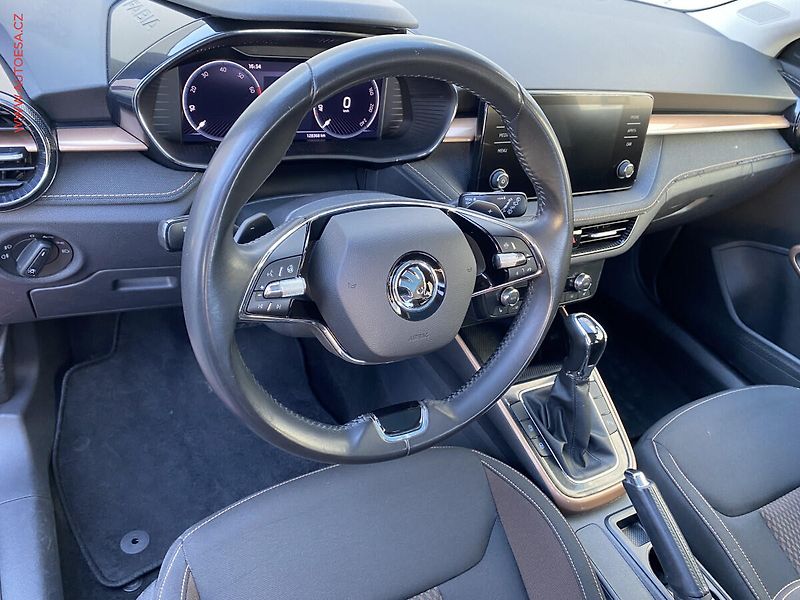 Škoda Fabia (2021) 1.0 TSi, 1.maj,ČR, Style, AT - fotka 12 z 19