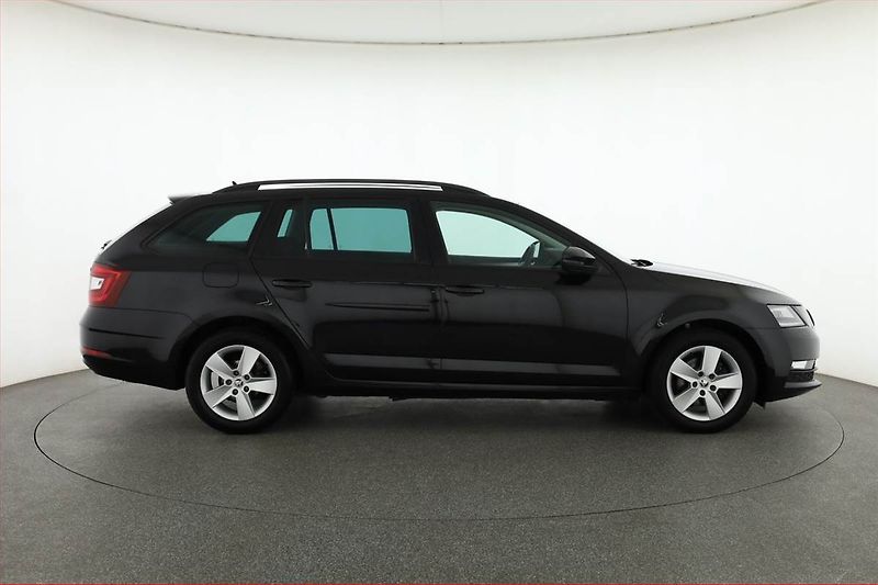Škoda Octavia (2019) Ambition Plus 2.0 TDI, Automat - fotka 6 z 19