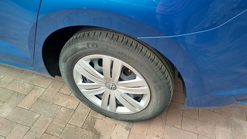 Volkswagen Touran (2016) 1.4 tsi  110 kw   7 míst - fotka 28 z 34