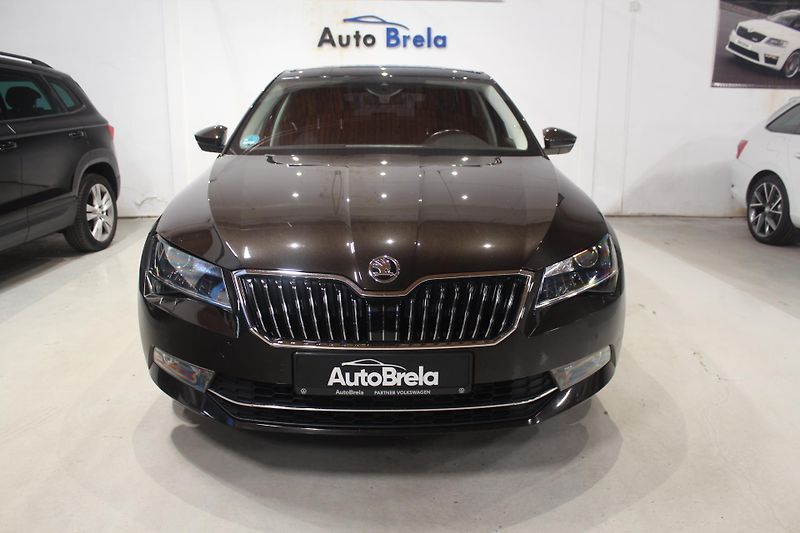 Škoda Superb (2015) 2.0TDI DSG STYLE+ Navi LED - fotka 4 z 43