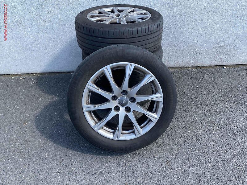 Audi A4 (2019) 2.0 TDi Quattro, AT. LED - fotka 20 z 20