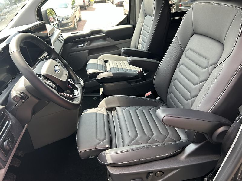 Ford Tourneo Custom Titanium L1 2.0 EcoBlue 110 kW - fotka 19 z 35