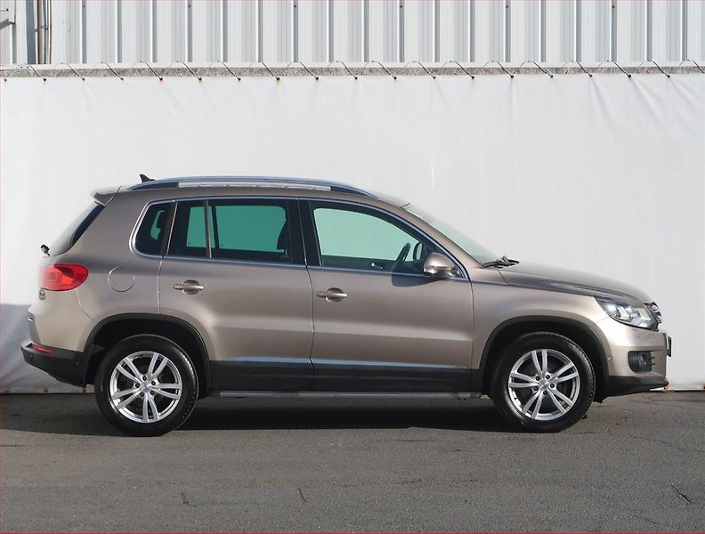 Volkswagen Tiguan (2012) Sport 2.0 TDI, 4X4, Bi-Xenony - fotka 6 z 21