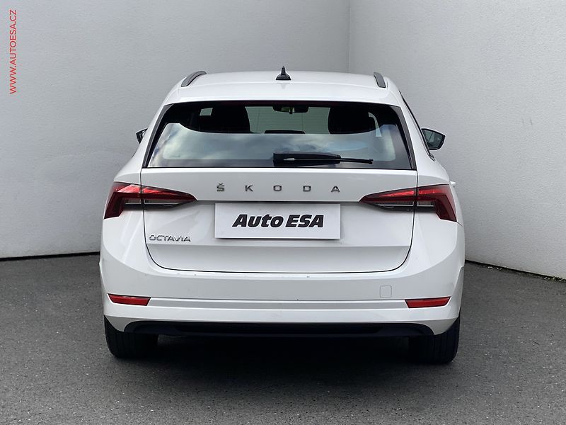 Škoda Octavia (2021) 1.5TSi, 2.maj,ČR, Ambition - fotka 5 z 17