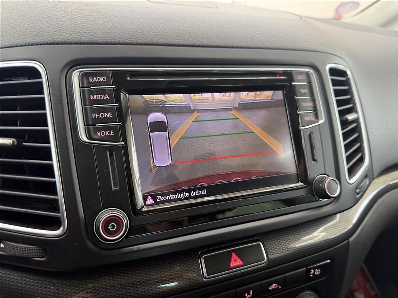 Seat Alhambra 1,4 TSI, 7-míst,Navi,Panorama - fotka 20 z 33