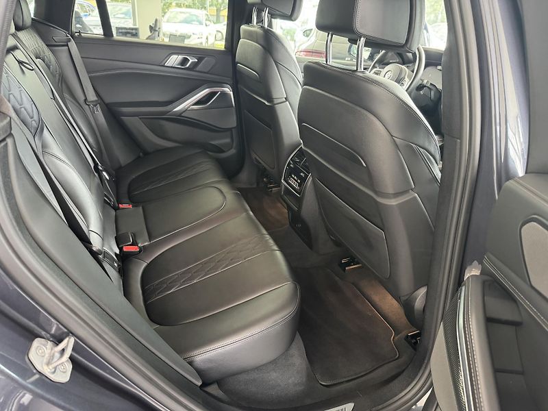 BMW X6 (2019) 40i REZERVACE - fotka 19 z 43