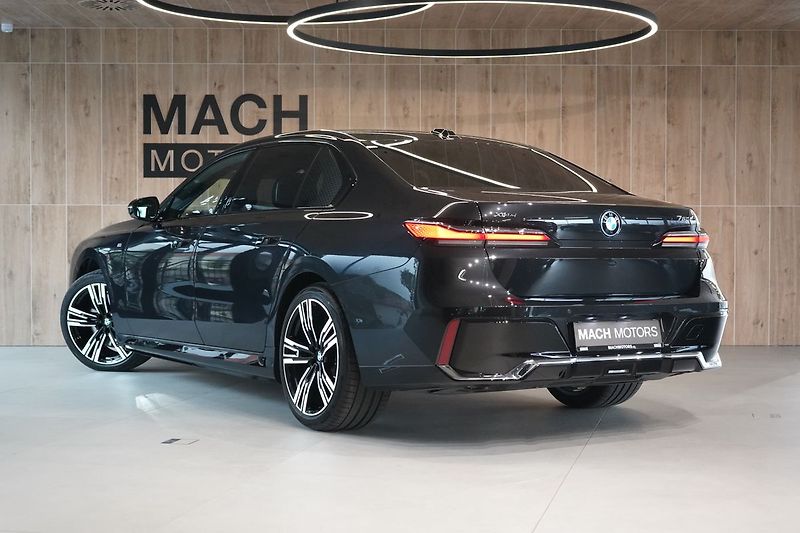 BMW Řada 7 750e xDrive,Televize,EL. dveře - fotka 11 z 50