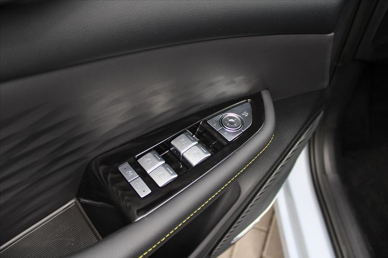 BAIC X5 1.5T 130kW A/T LED PANORAMA - fotka 28 z 30