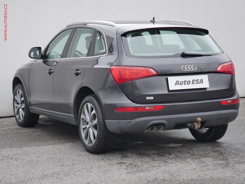 Audi Q5 (2011) 2.0TDi Quattro, 1.maj, AT - fotka 6 z 22