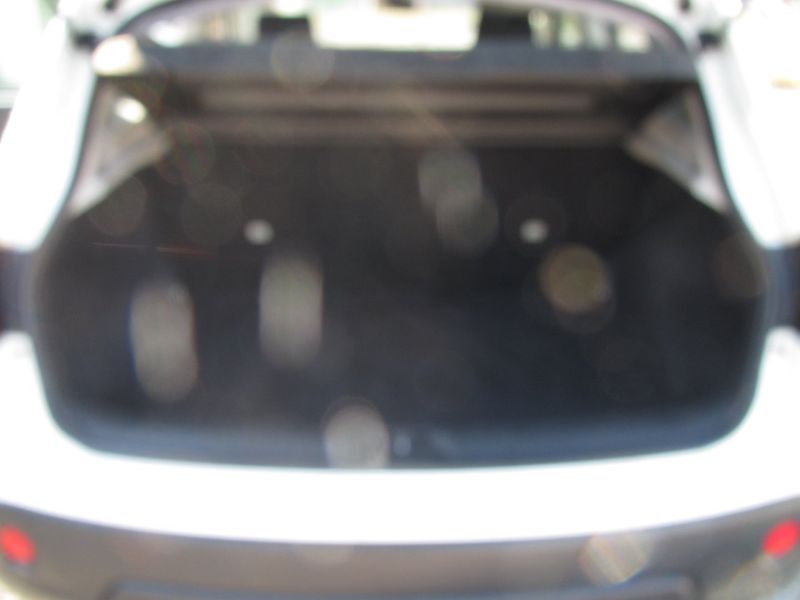 Nissan Qashqai 1.6 - fotka 11 z 16