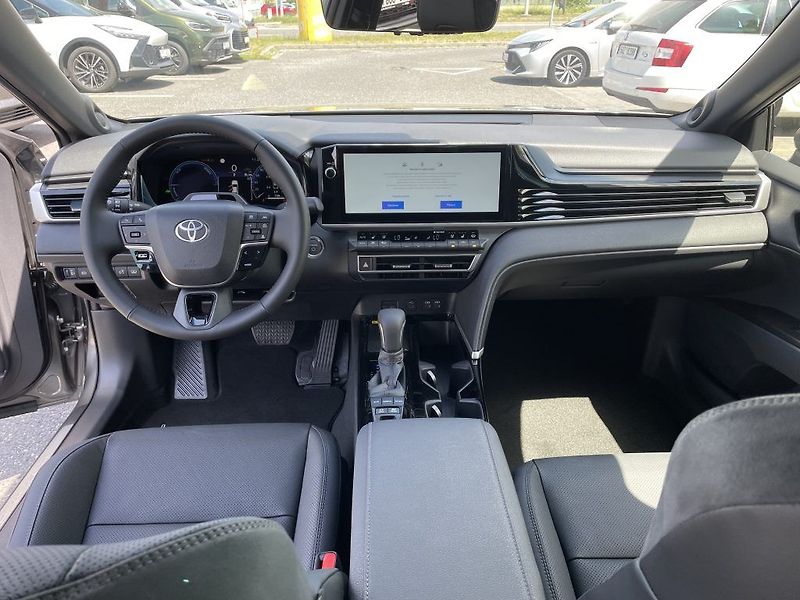 Toyota Camry 2.5 Hybrid Executive - fotka 14 z 29