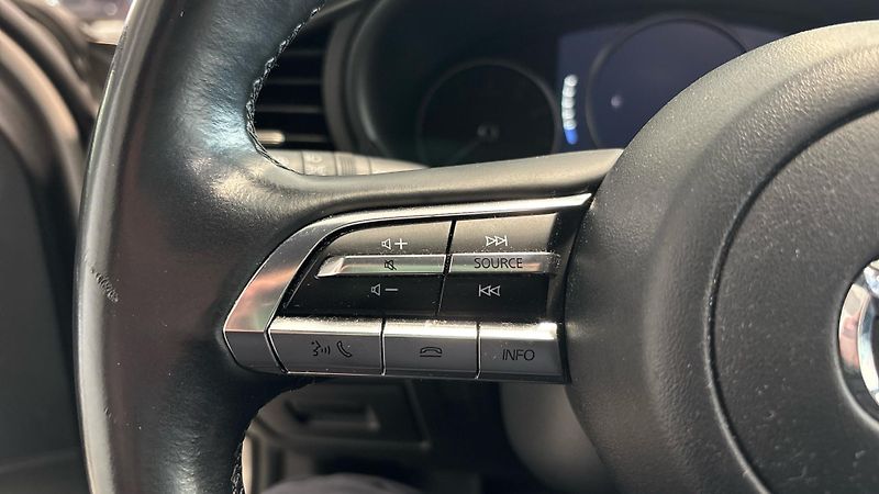 Mazda 3 (2023) 2.0 G122 Plus PO 1. MAJITELI - fotka 19 z 22